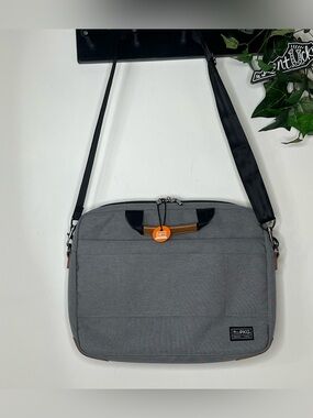 PKG Annex Messenger 16” Laptop Bag New